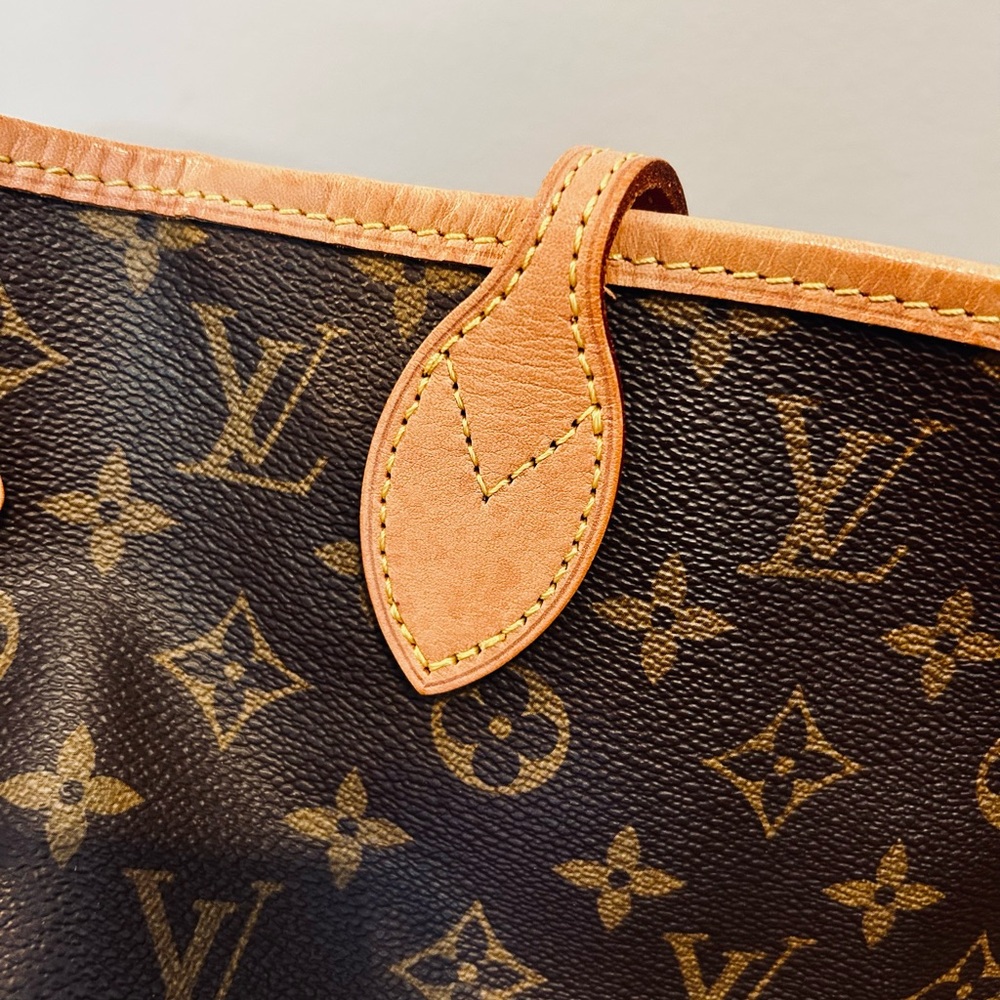 Louis Vuitton MM - Picture 3 of 6
